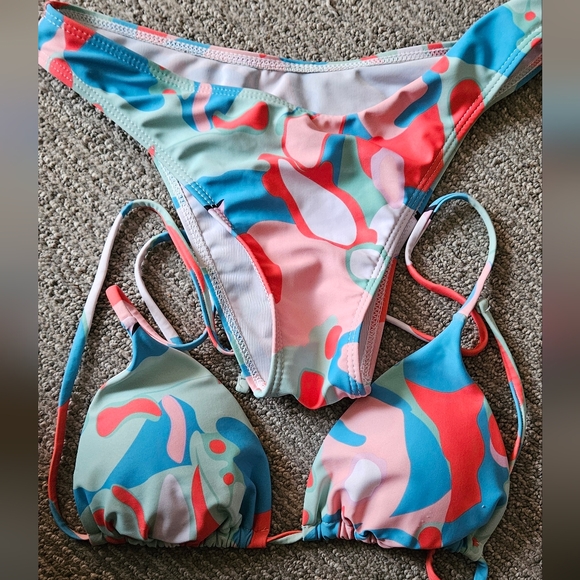 Colorful Abstract Bikini Set - Picture 2 of 2